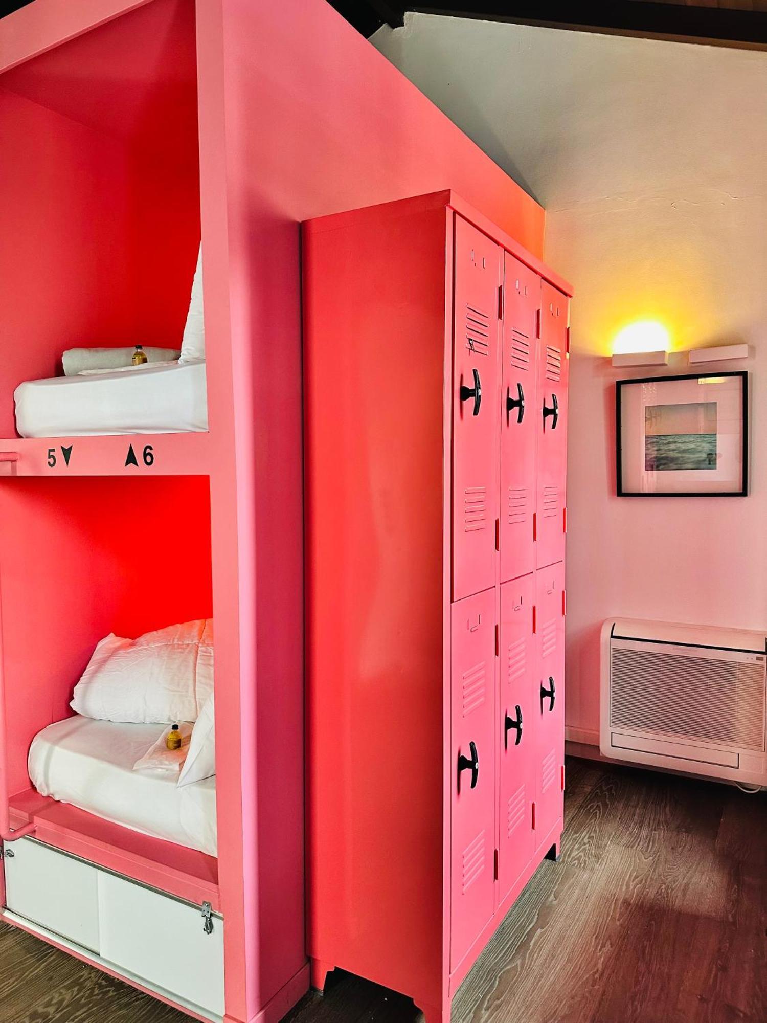 Pink Mango Hostel Athén Kültér fotó