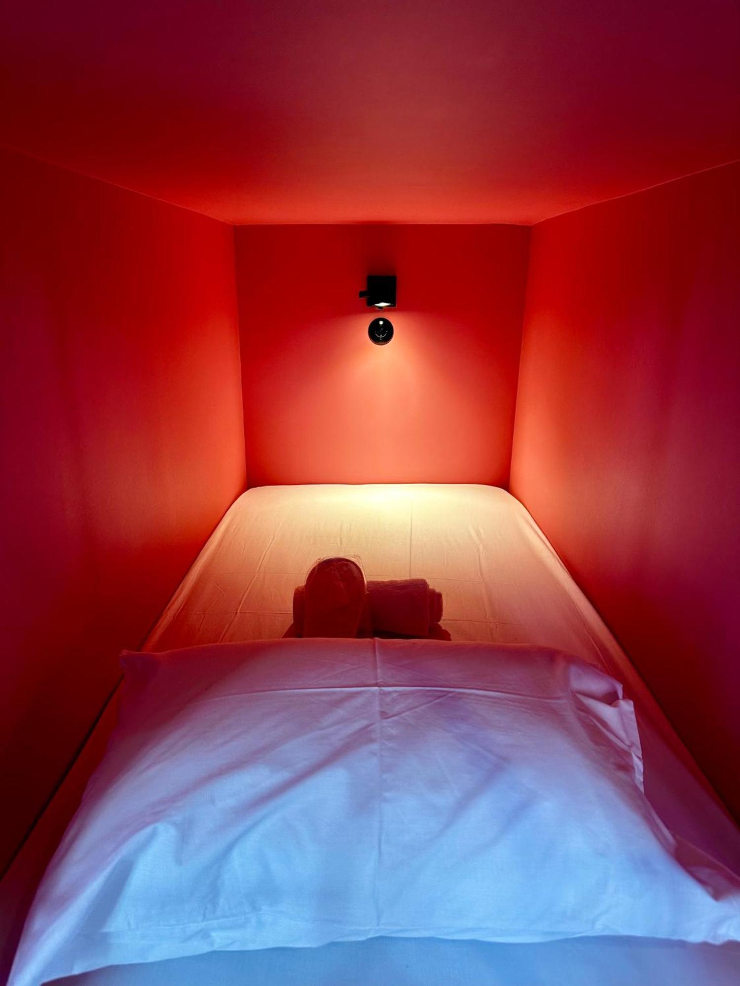Pink Mango Hostel Athén Kültér fotó