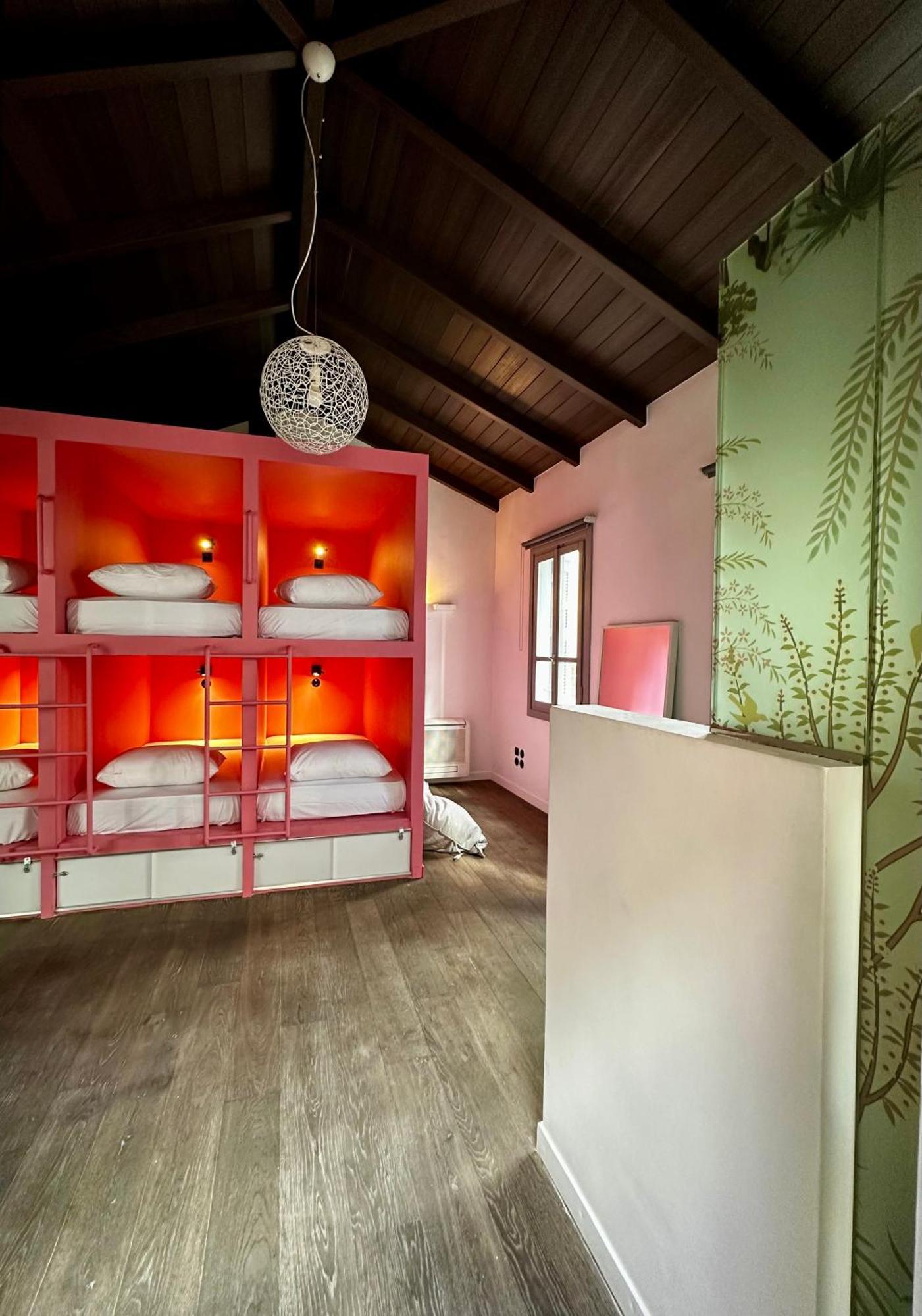 Pink Mango Hostel Athén Kültér fotó